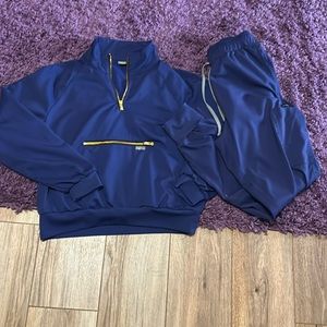 Scrub set, navy, jogger, size L, fits M. Unique.